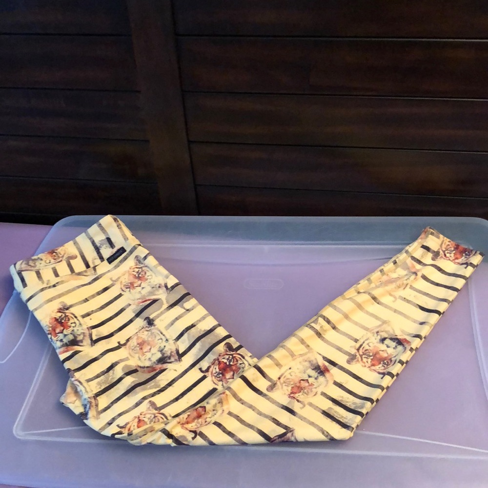 Hot chillys tiger leggings
